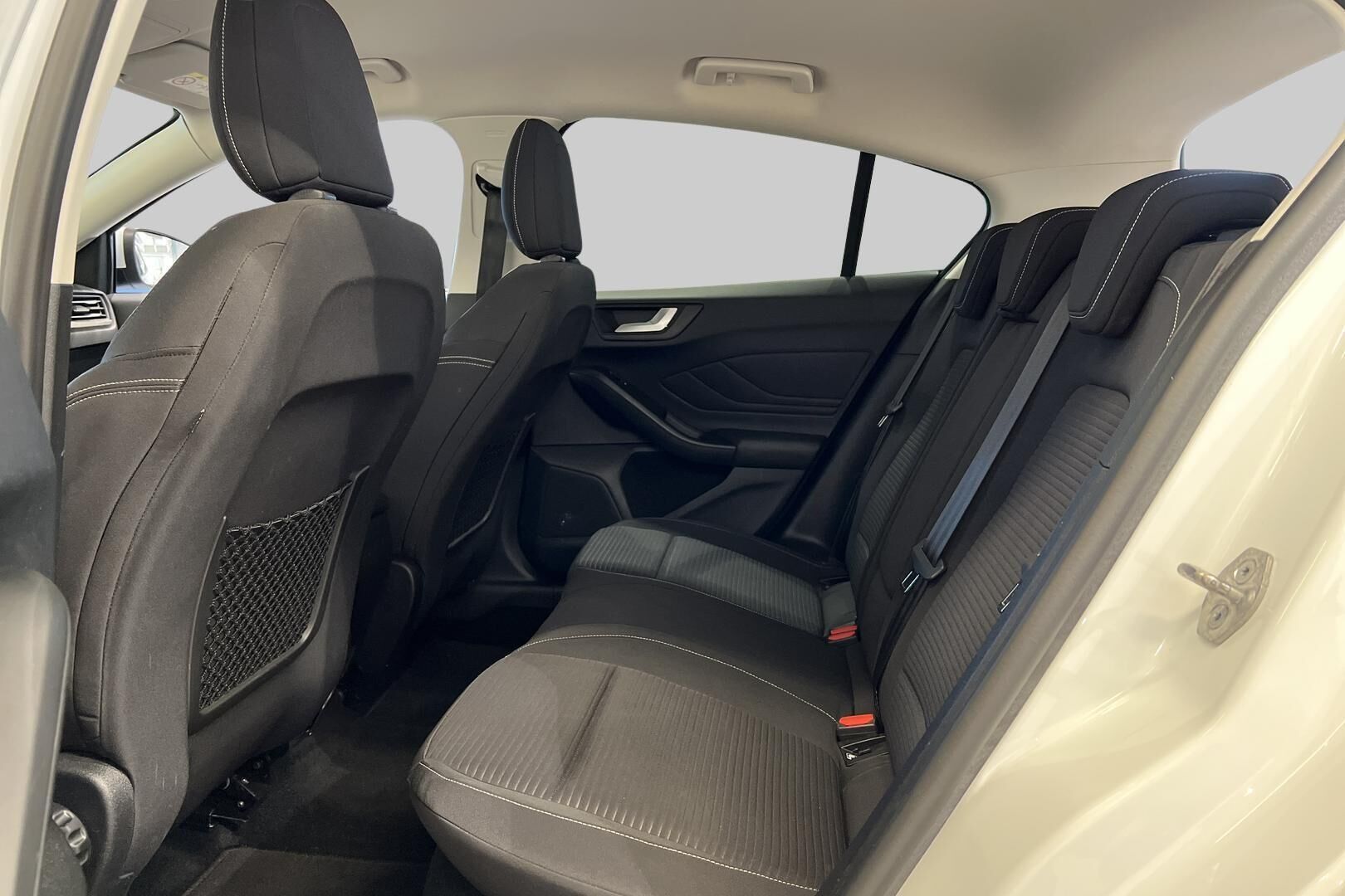Ford Focus iso kuva 10