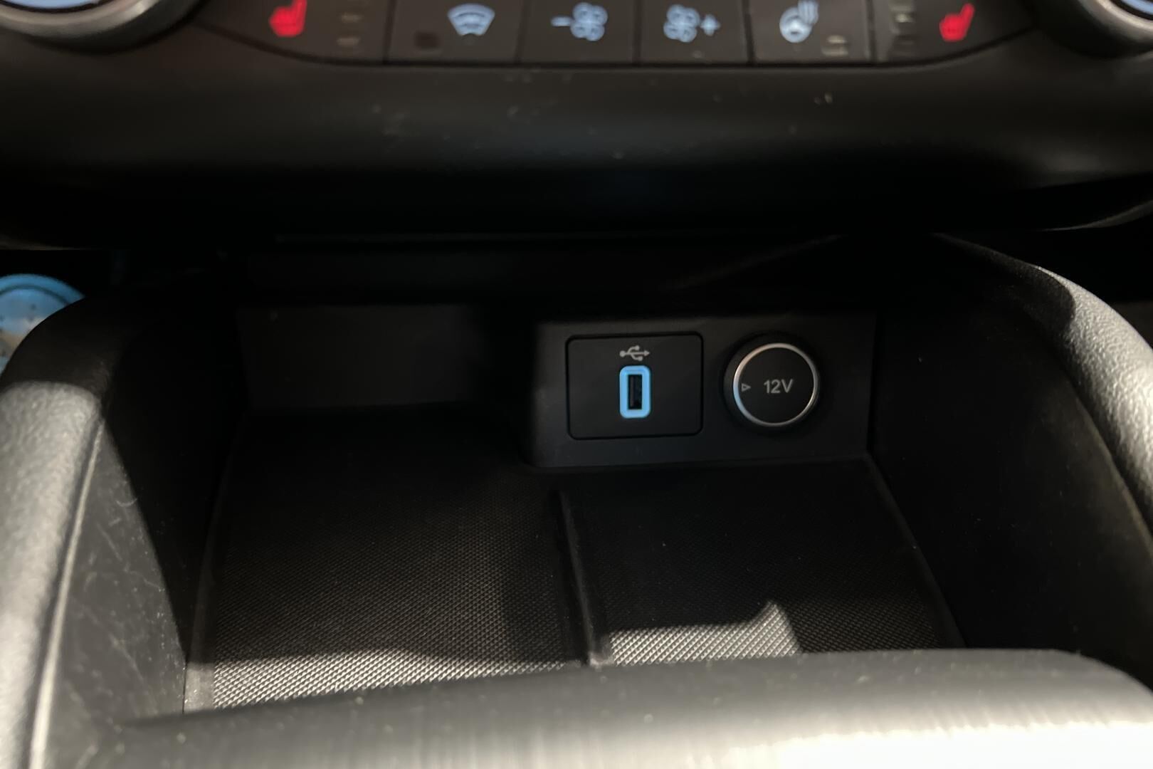 Ford Focus iso kuva 19