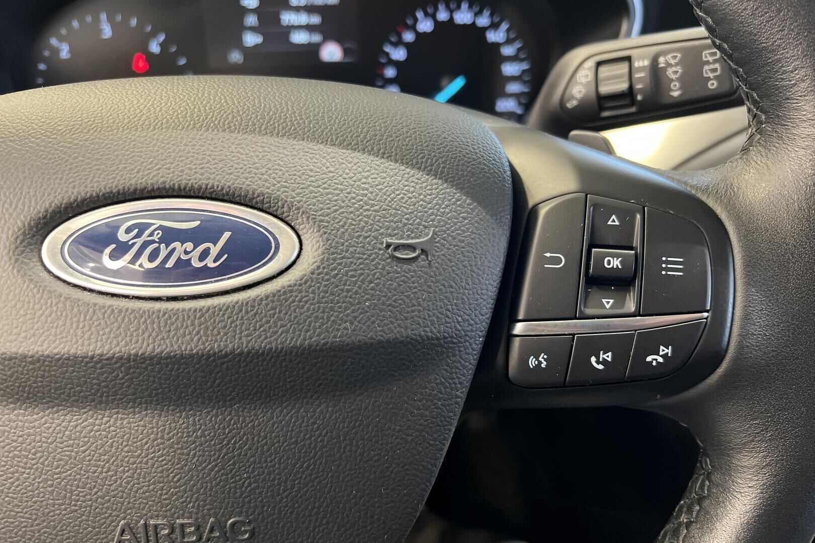 Ford Focus iso kuva 21