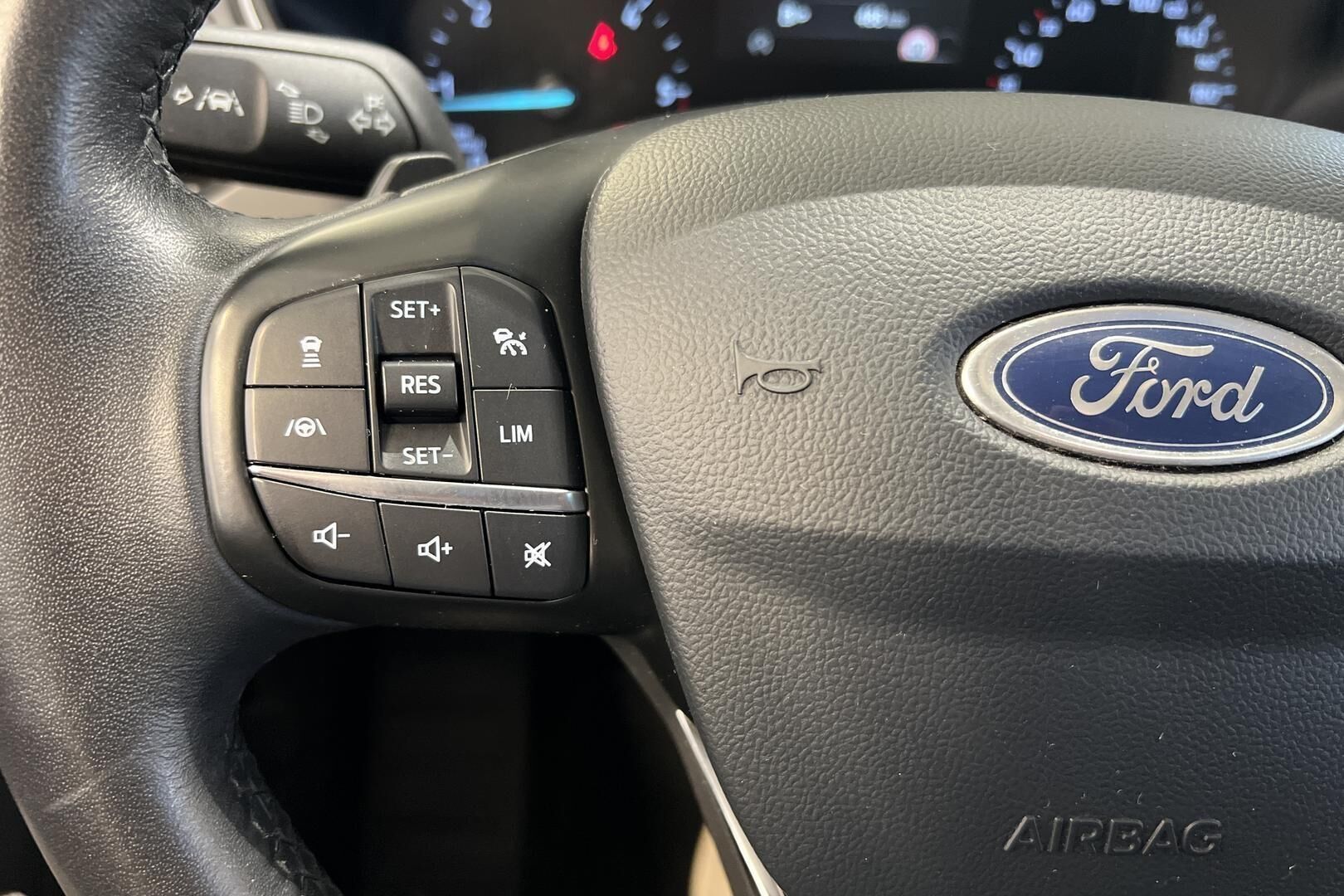 Ford Focus iso kuva 22