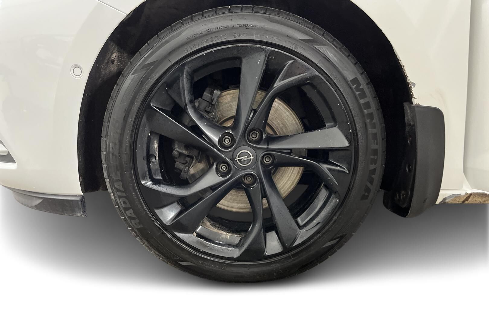 Opel Astra iso kuva 13