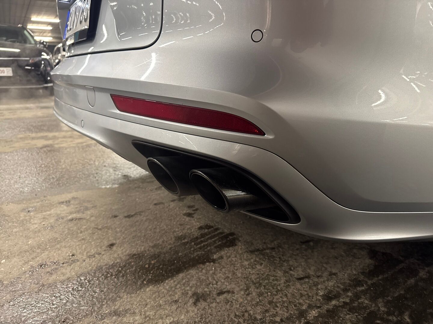 Porsche Panamera iso kuva 29