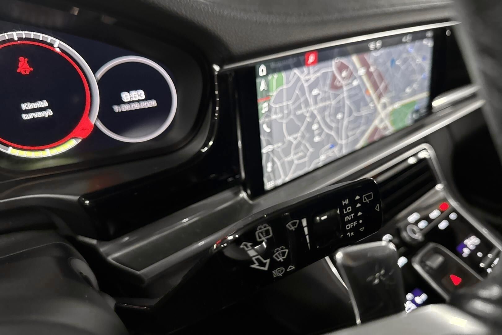 Porsche Panamera iso kuva 40