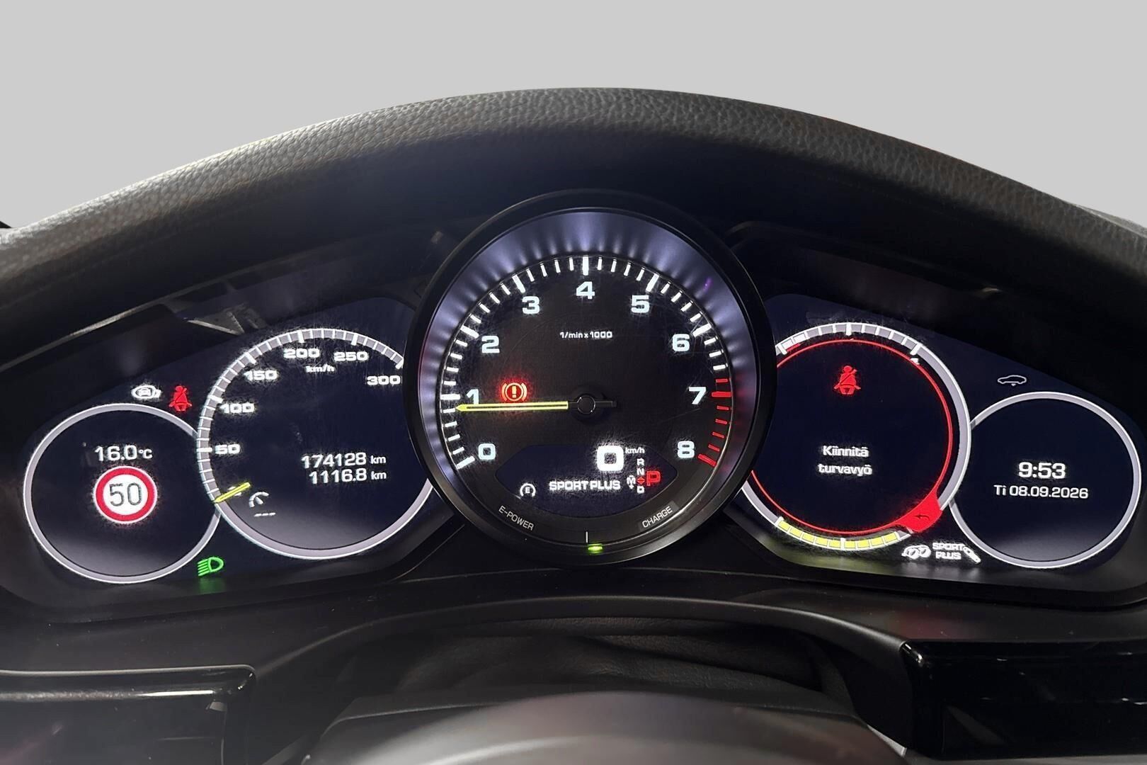 Porsche Panamera iso kuva 18