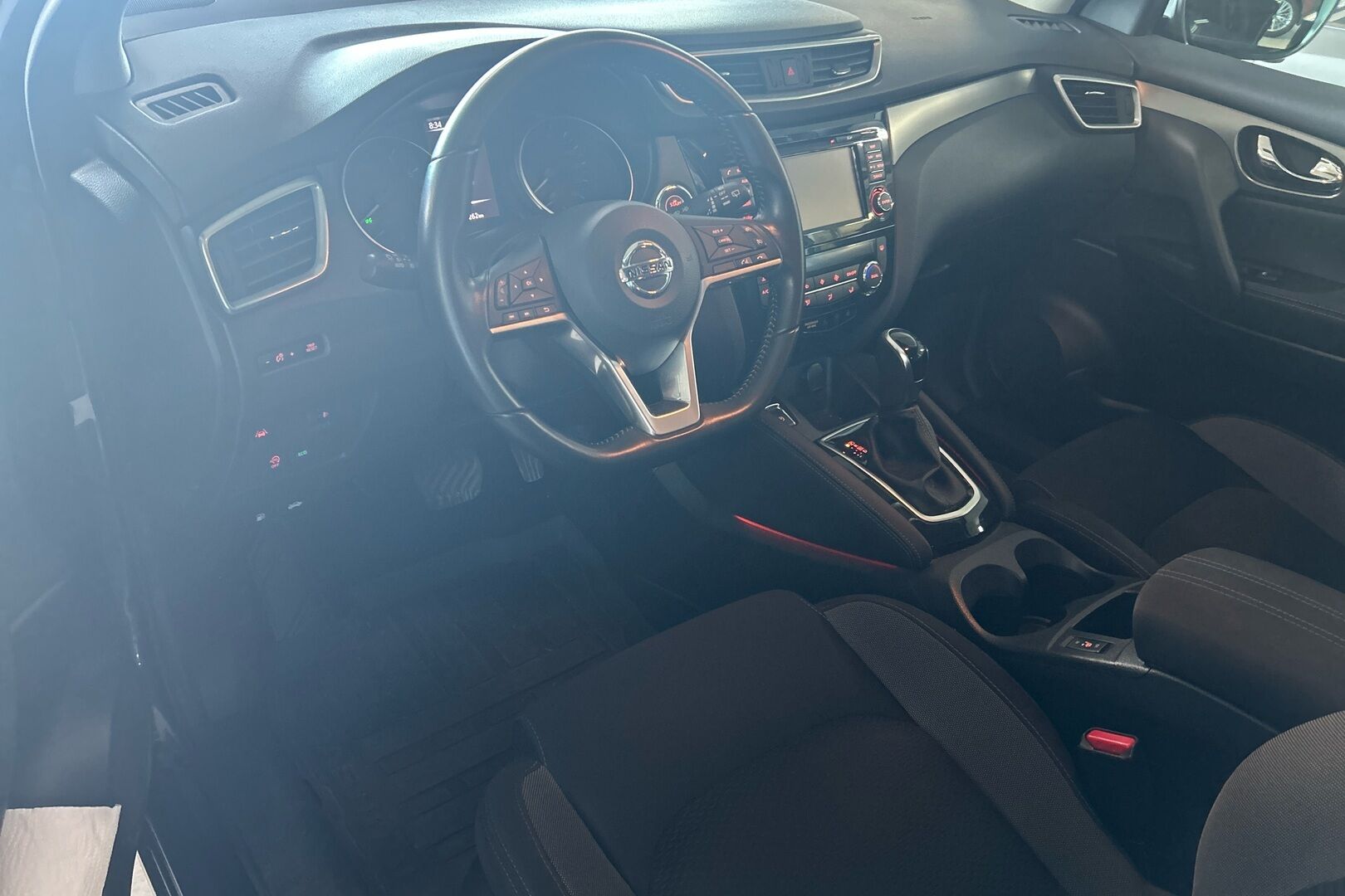 Nissan Qashqai iso kuva 2