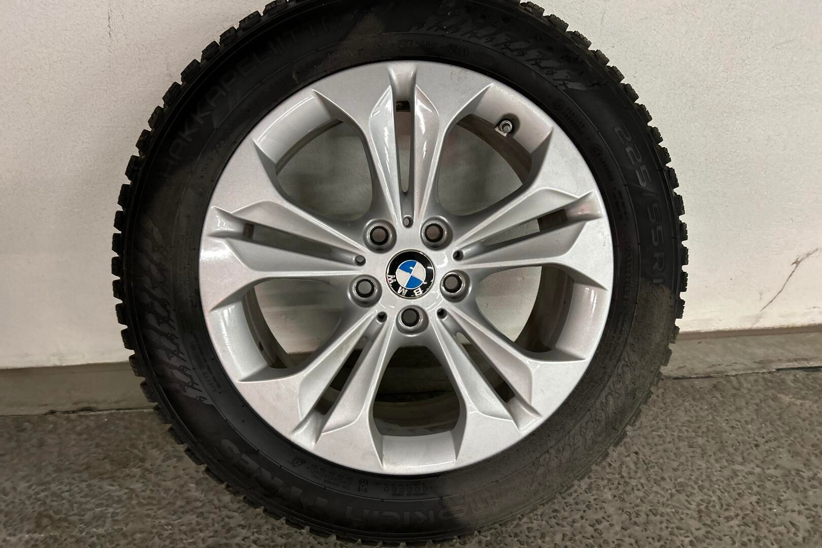 BMW X2 iso kuva 13