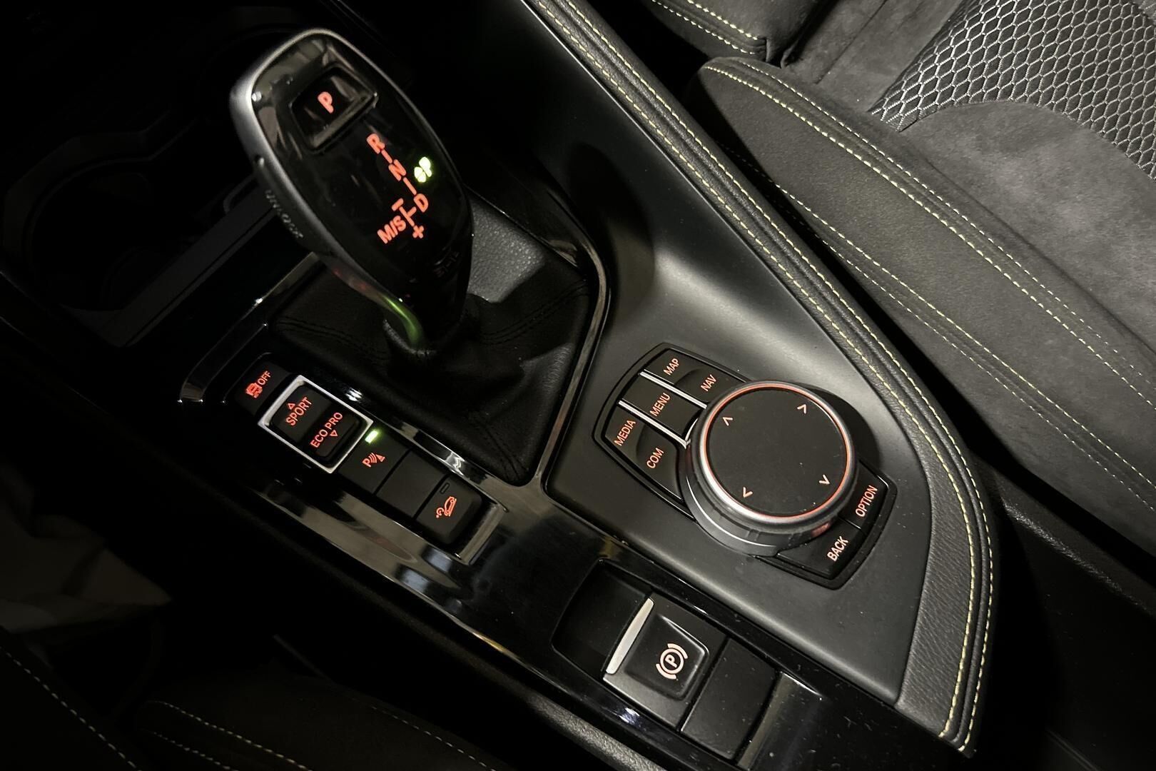 BMW X2 iso kuva 22
