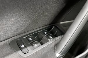 Volkswagen Golf esikatselu 24