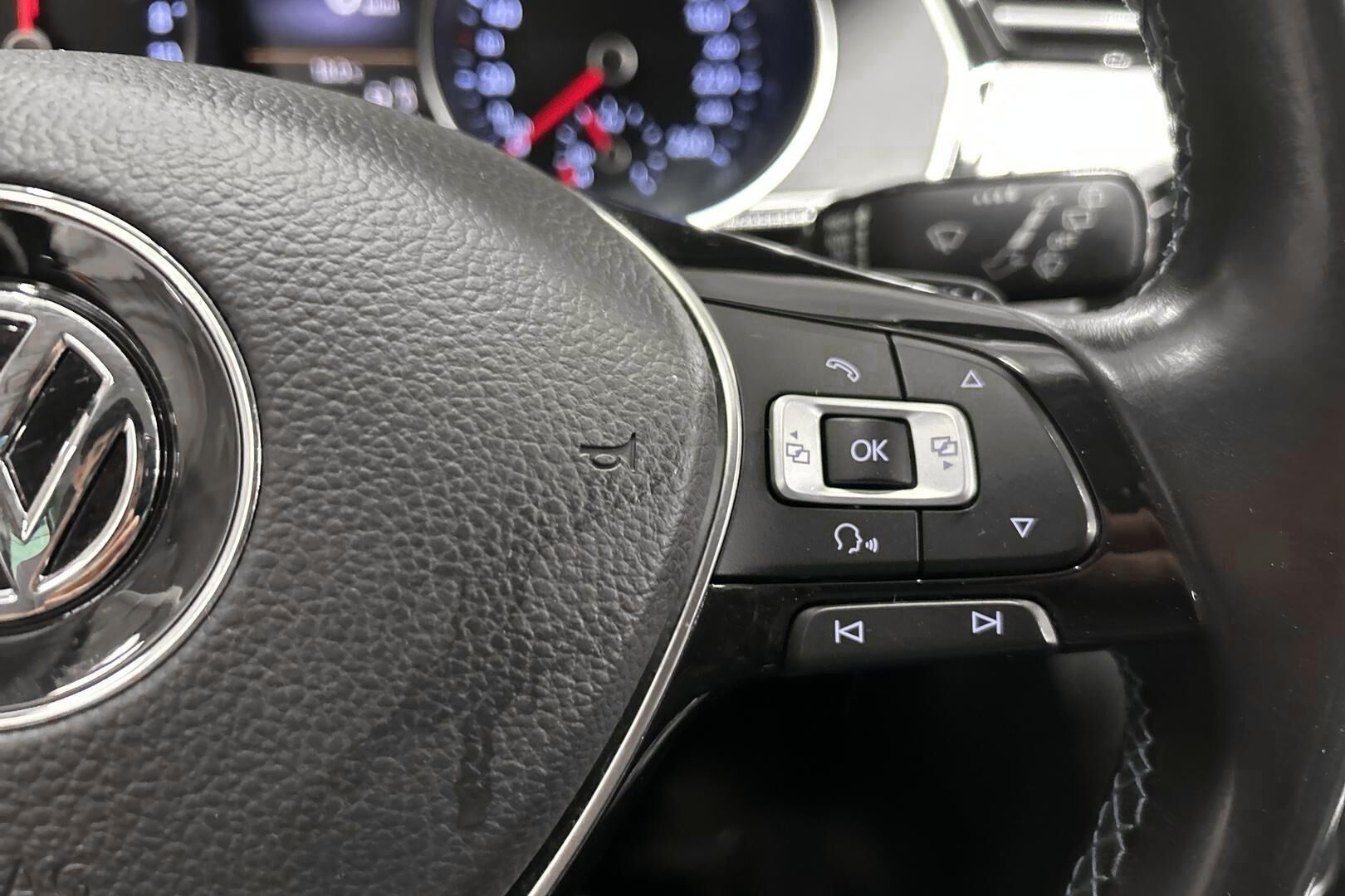 Volkswagen Passat iso kuva 18