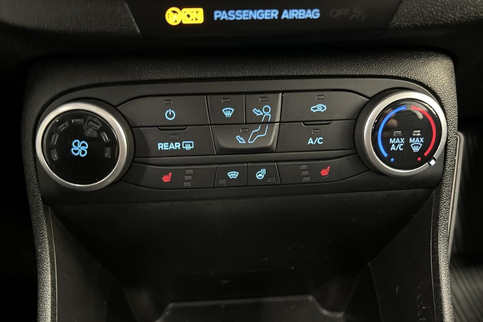 Ford Fiesta iso kuva 17