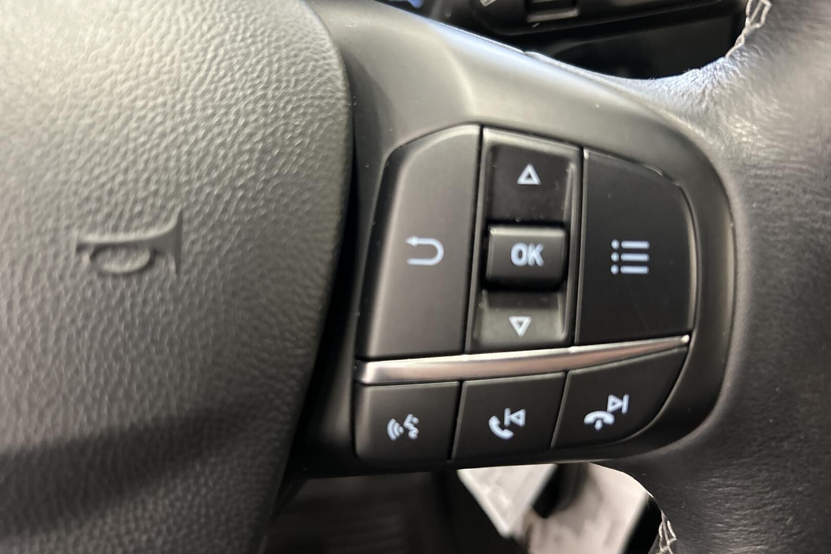 Ford Fiesta iso kuva 19