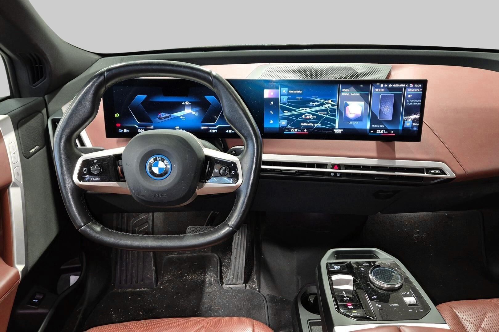 BMW IX iso kuva 1