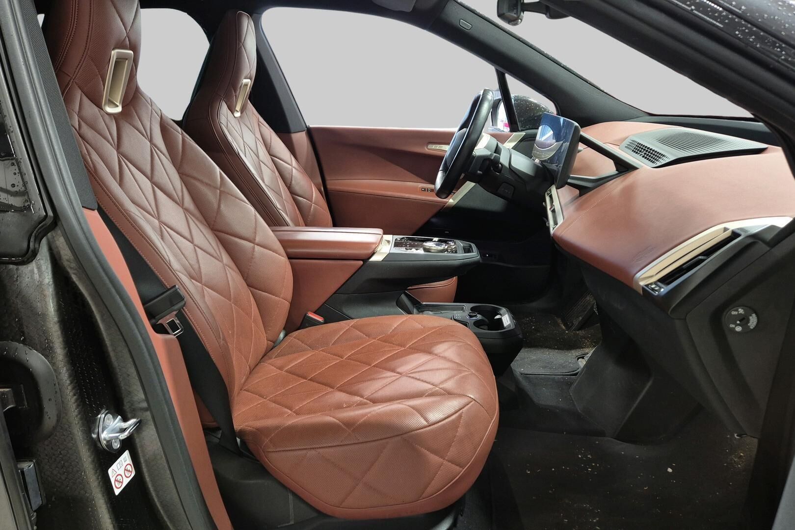 BMW IX iso kuva 2