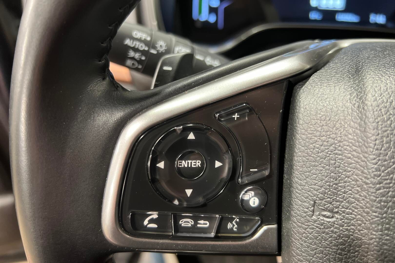 Honda CR-V iso kuva 24