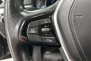 BMW 5-SARJA esikatselu 15