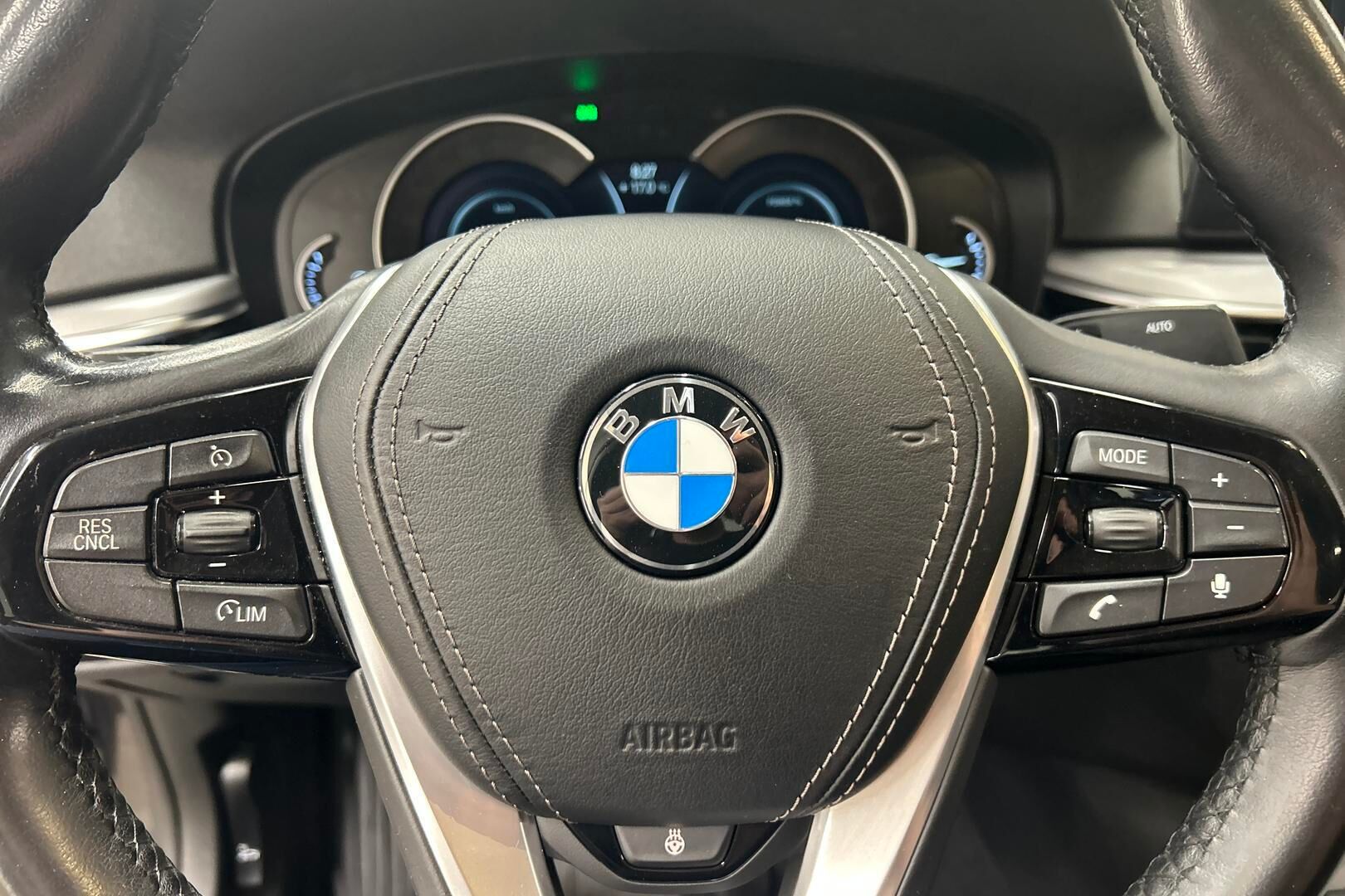 BMW 5-SARJA iso kuva 17