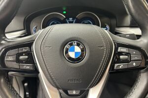 BMW 5-SARJA esikatselu 18