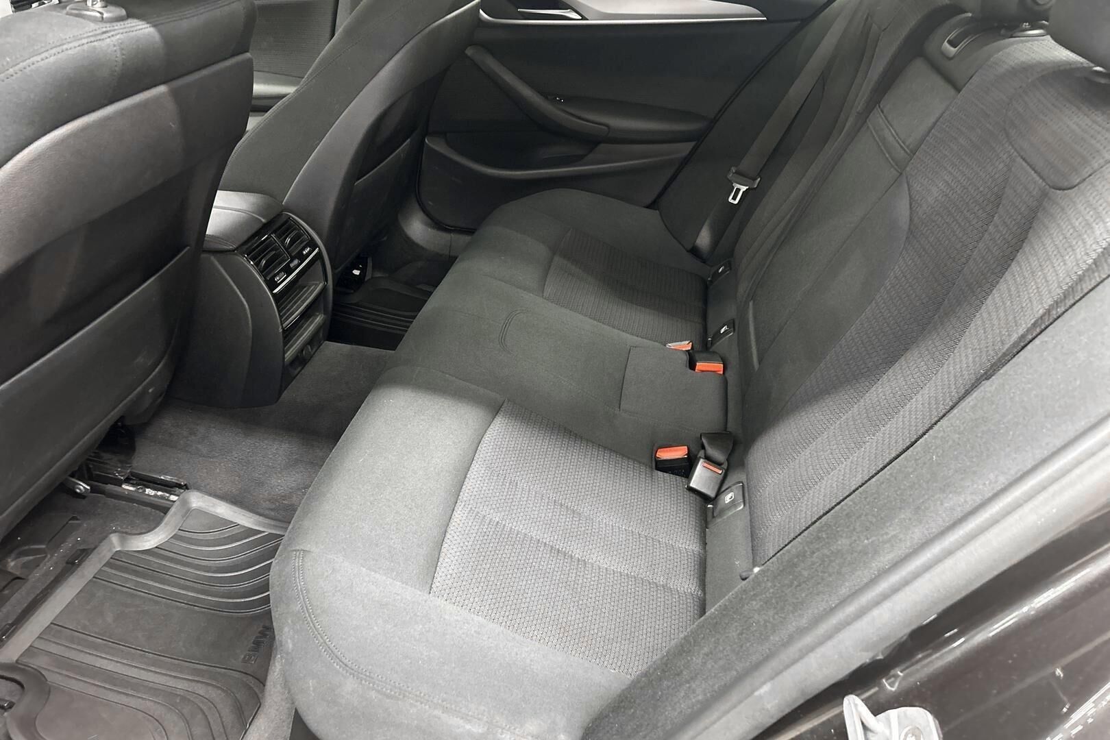 BMW 5-SARJA iso kuva 7