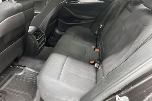 BMW 5-SARJA esikatselu 8