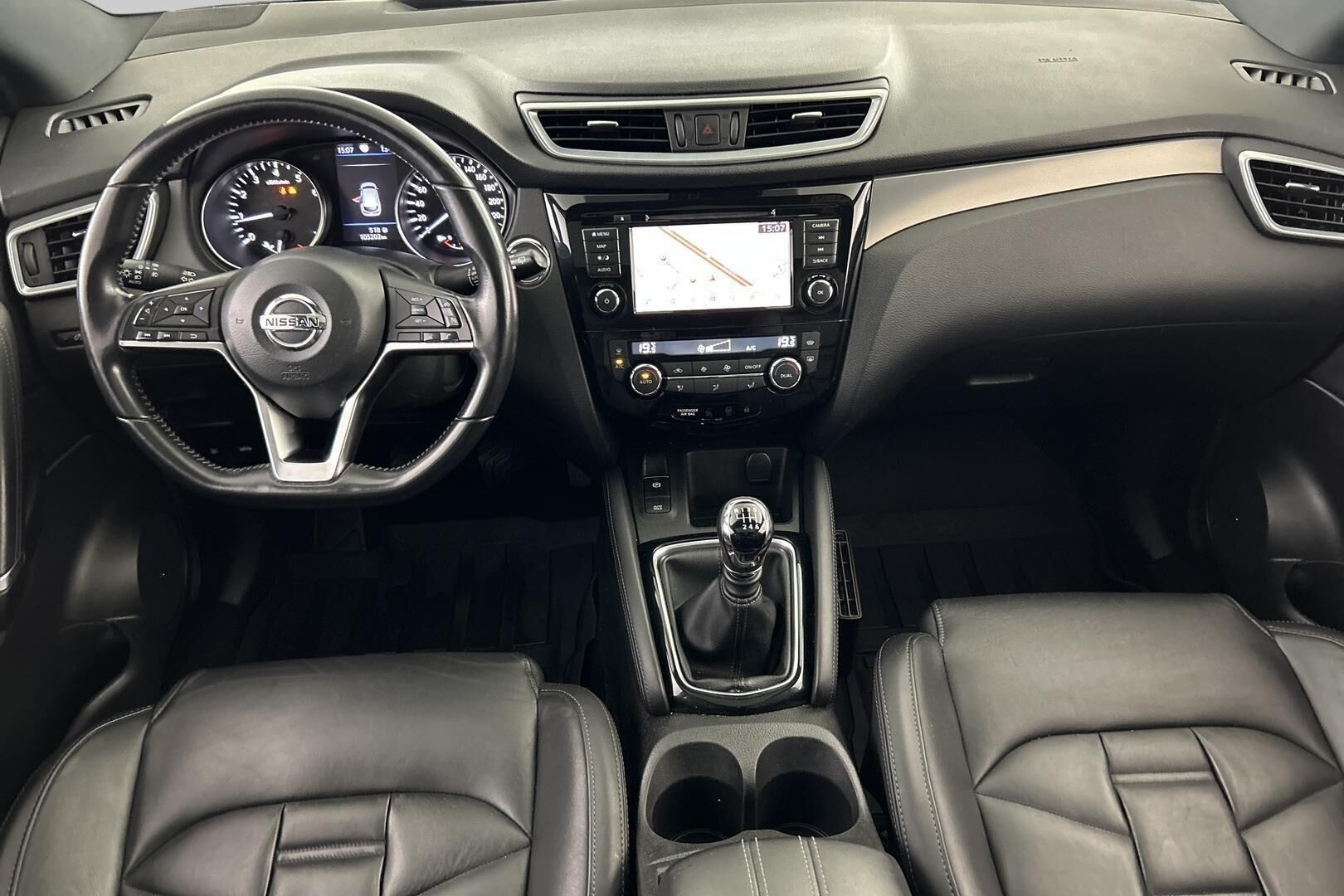 Nissan Qashqai iso kuva 11