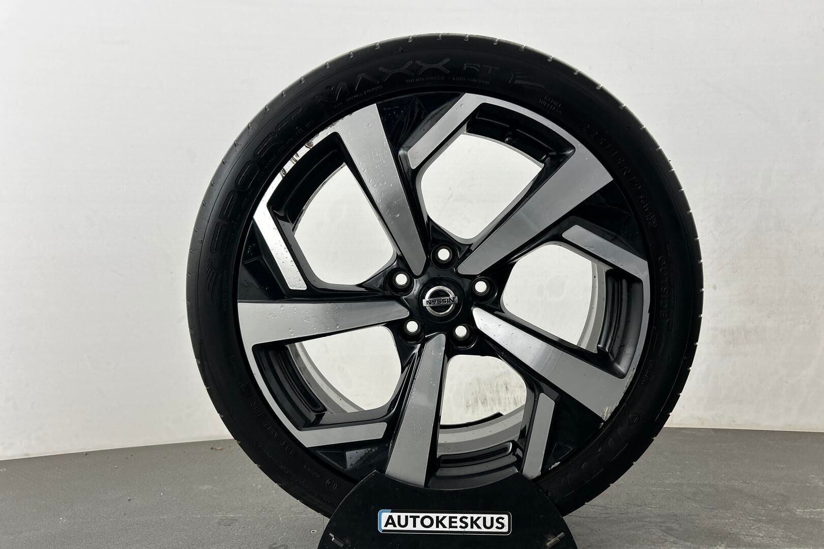 Nissan Qashqai iso kuva 14