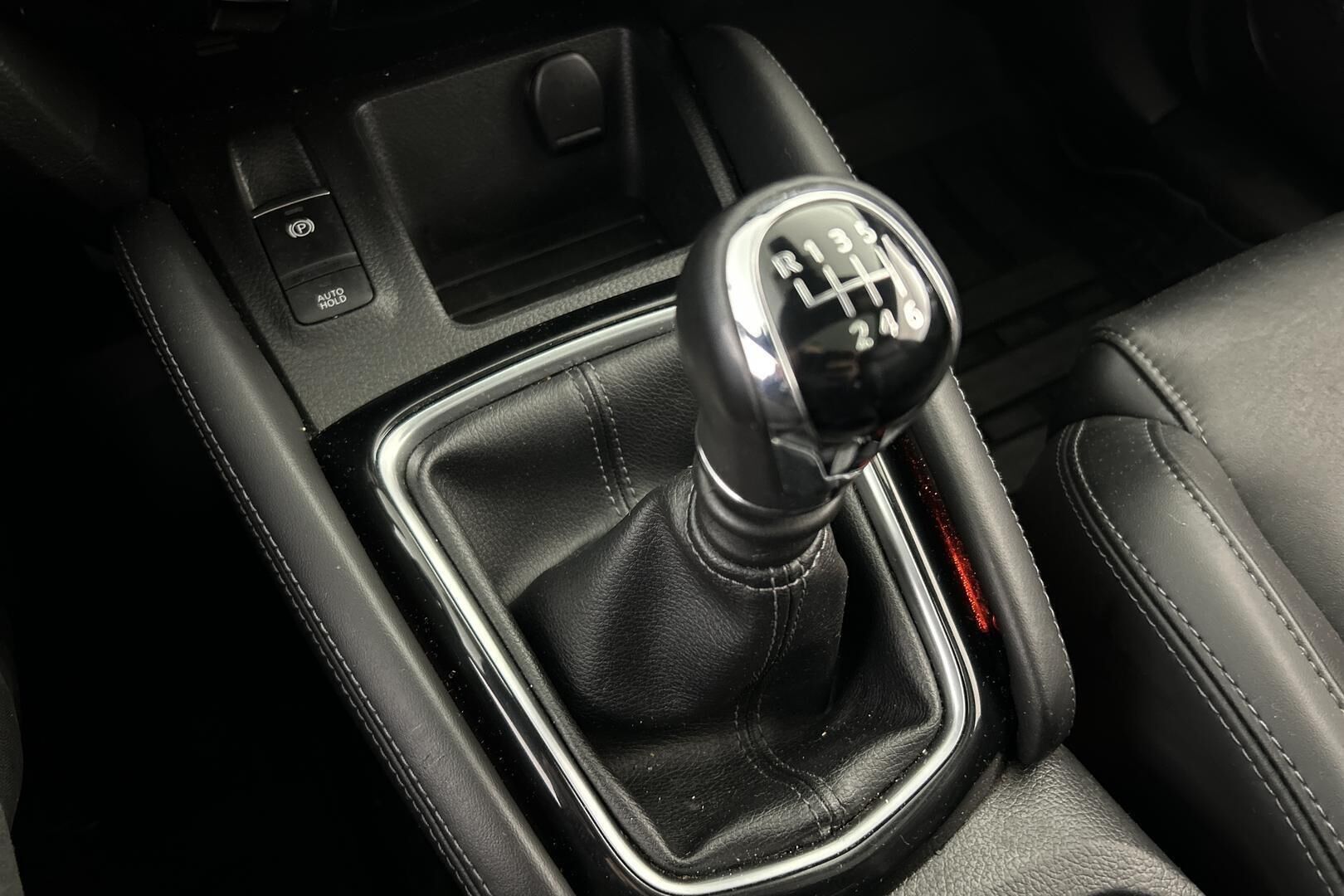 Nissan Qashqai iso kuva 21