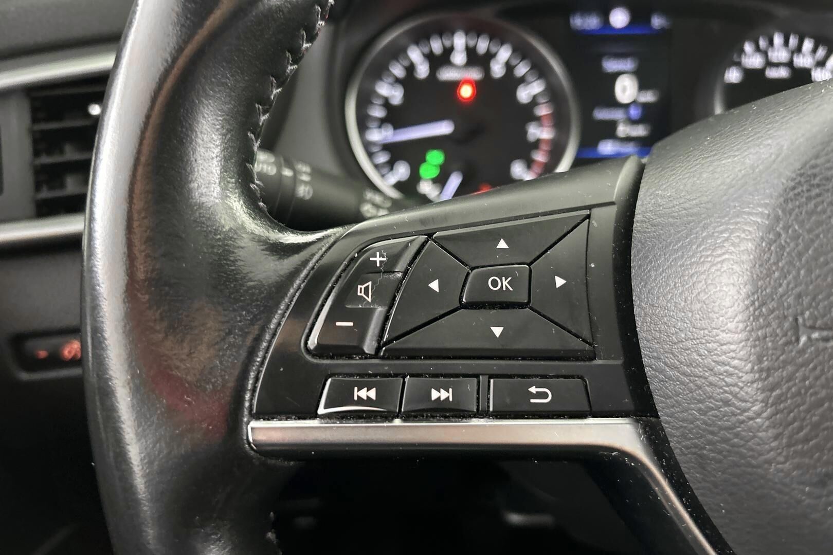 Nissan Qashqai iso kuva 22