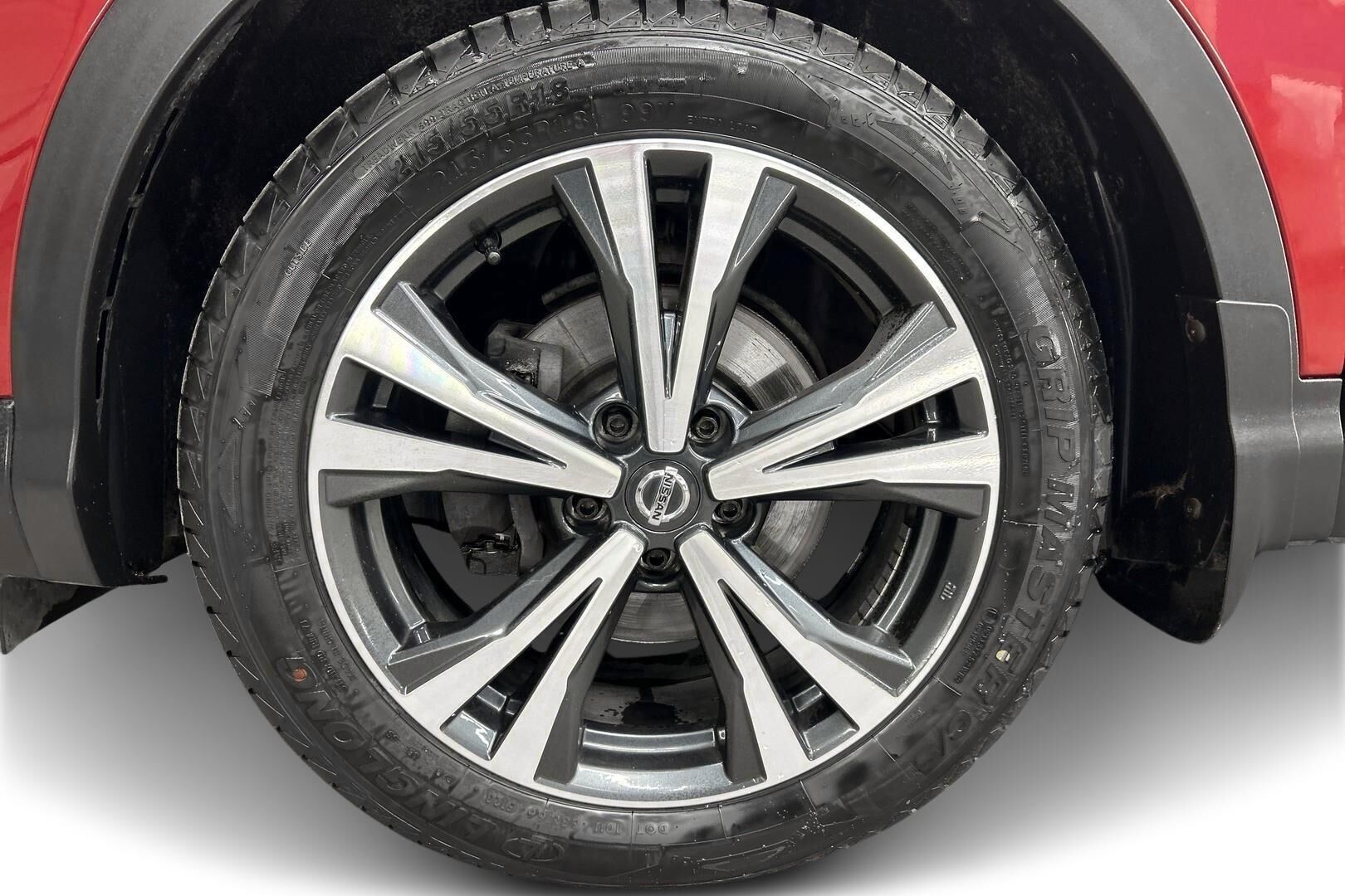 Nissan Qashqai iso kuva 13