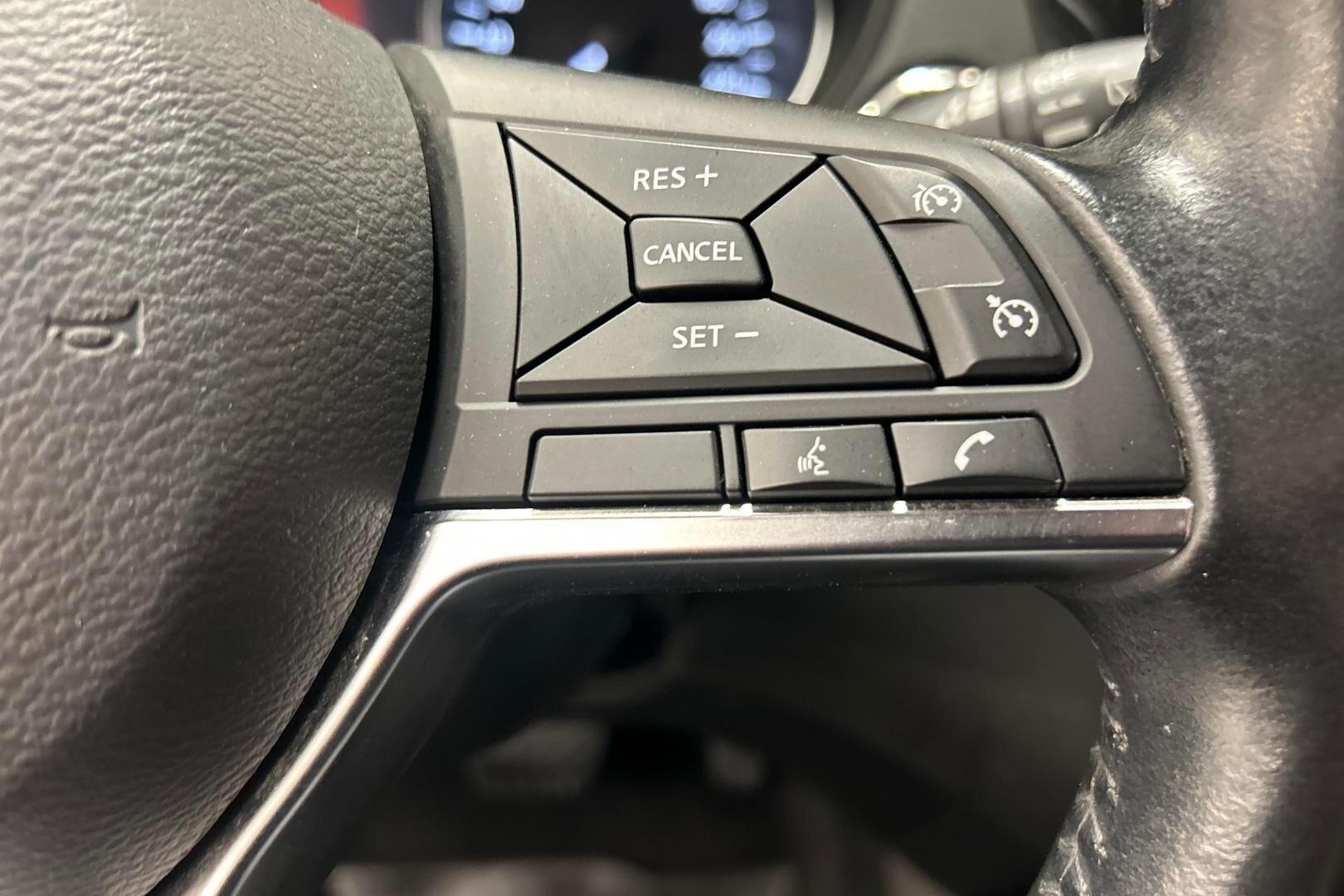 Nissan Qashqai iso kuva 16