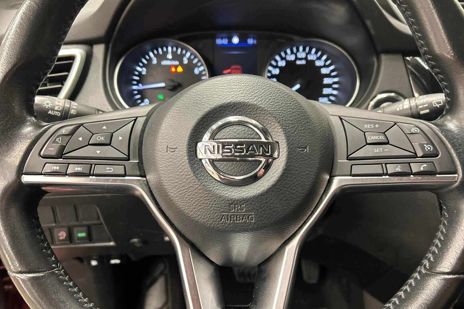 Nissan Qashqai iso kuva 18