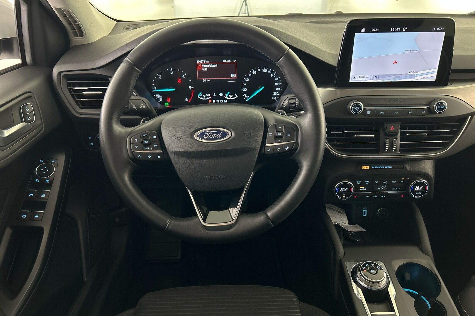 Ford Focus iso kuva 17