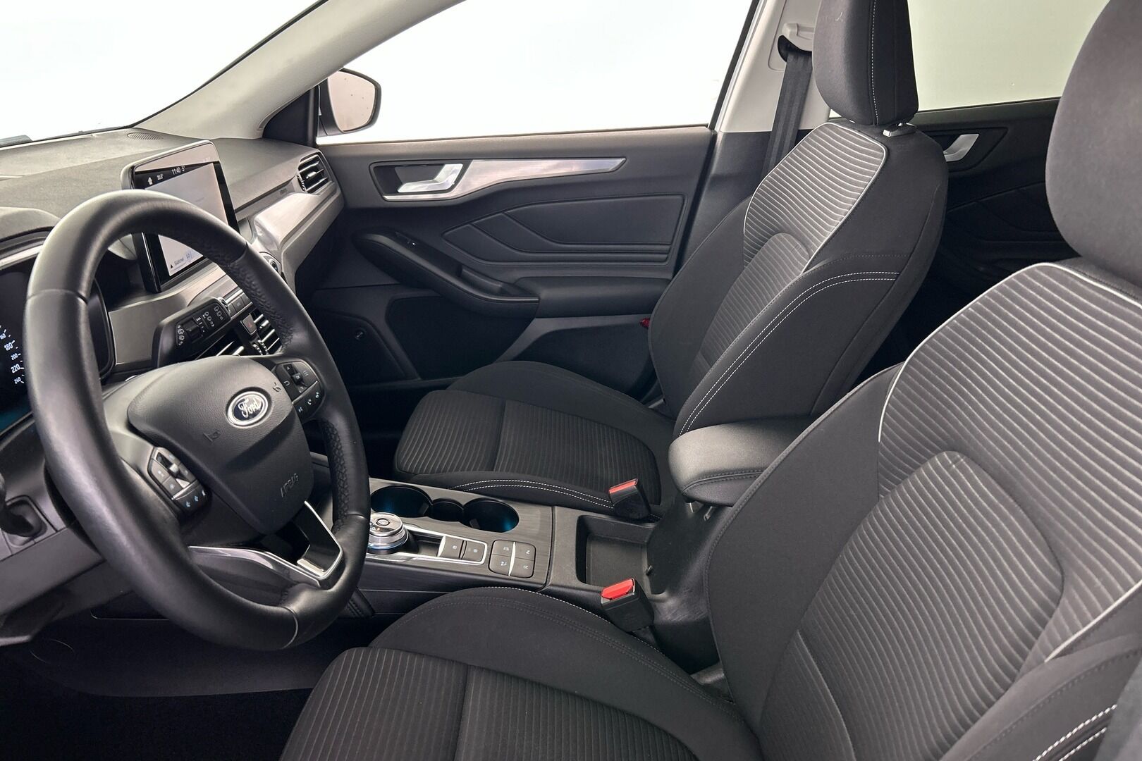 Ford Focus iso kuva 6