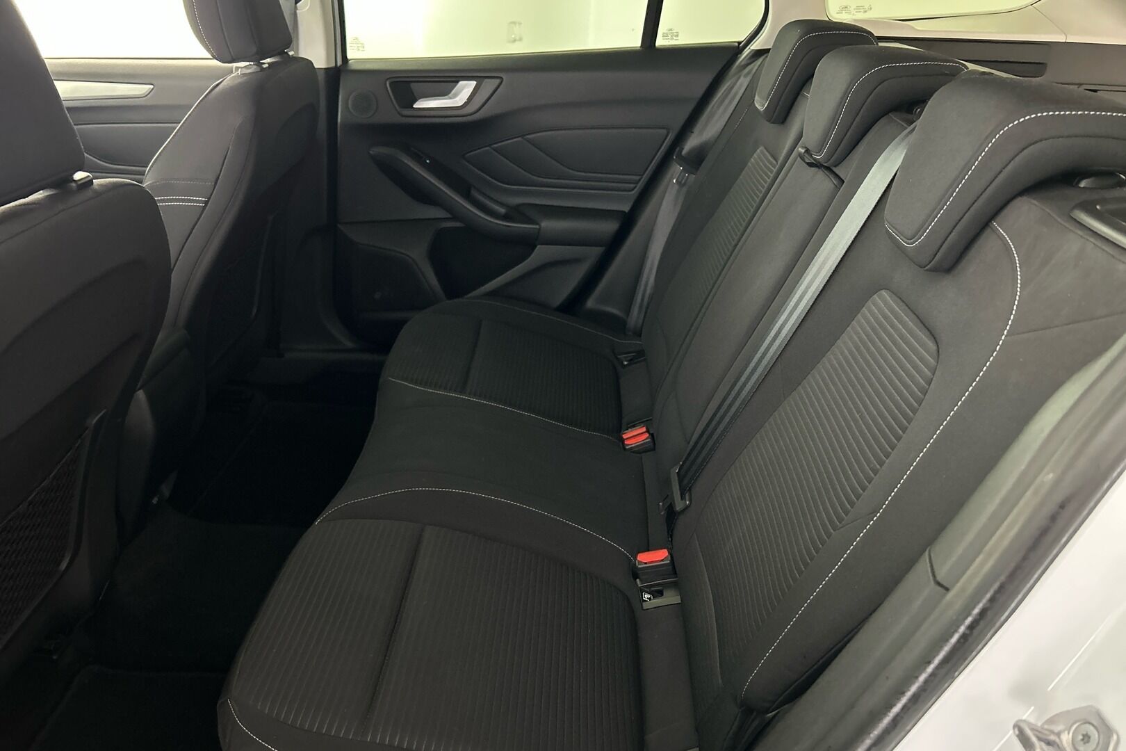 Ford Focus iso kuva 7