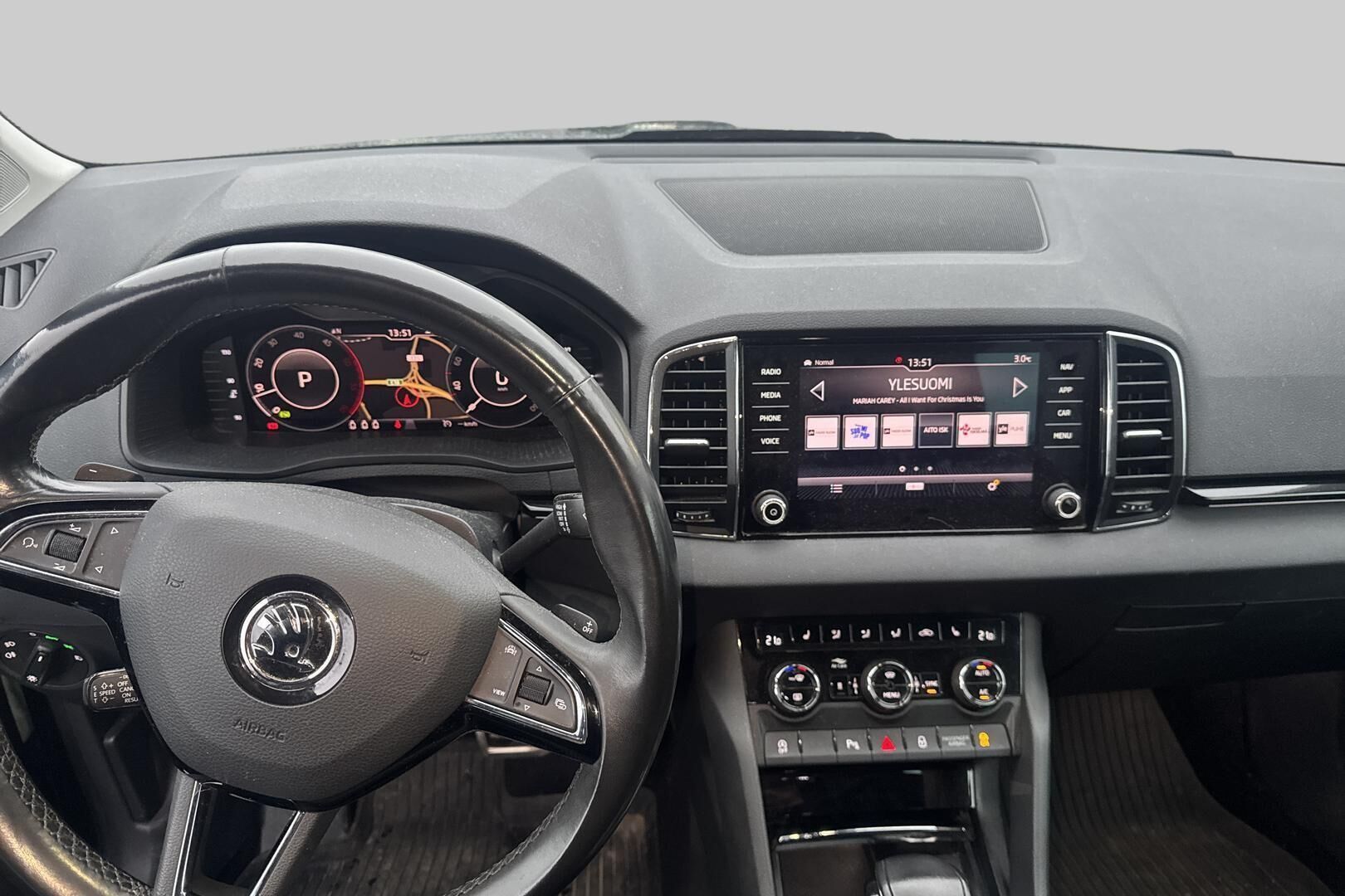 SKODA KAROQ iso kuva 1