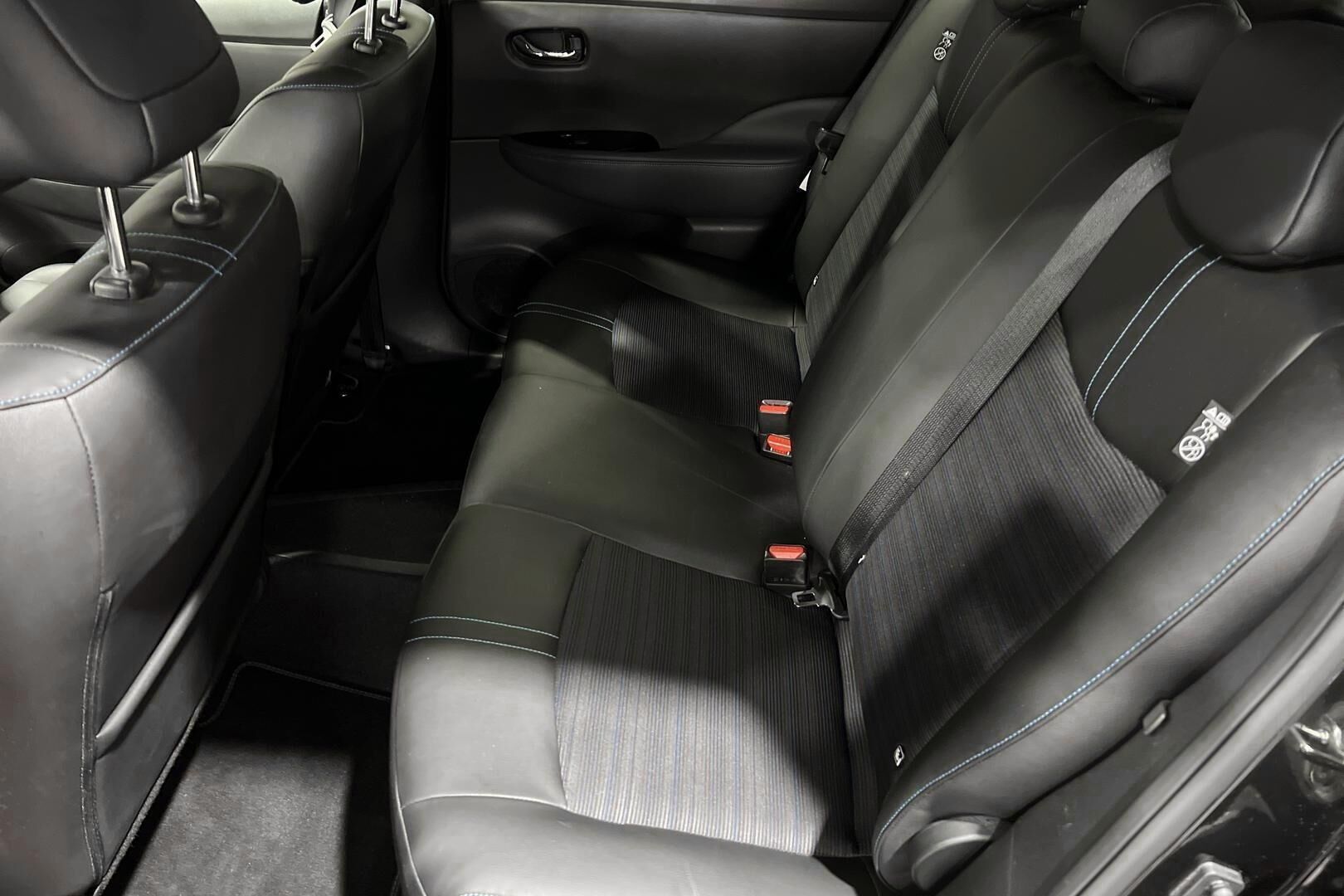 Nissan Leaf iso kuva 9