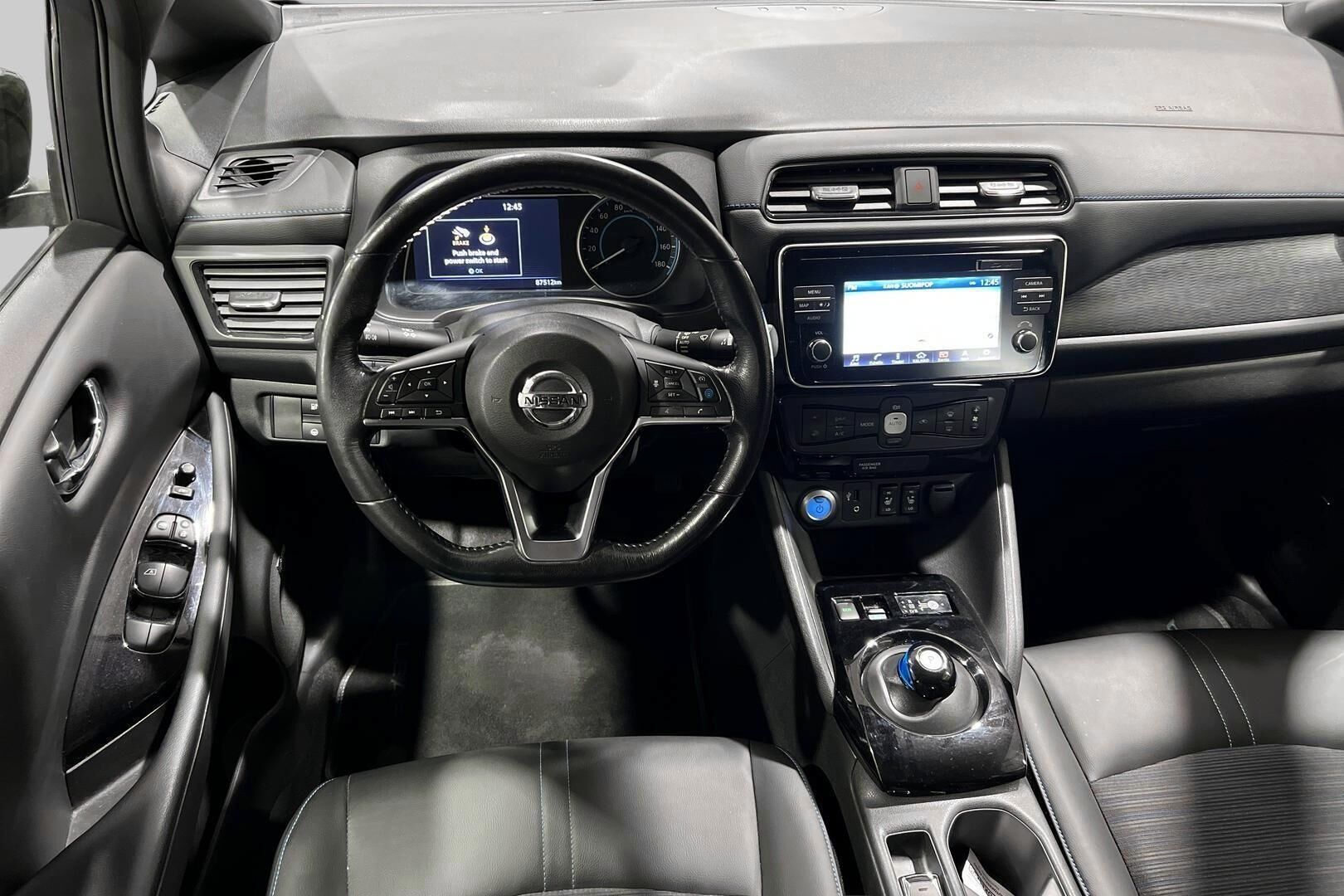 Nissan Leaf iso kuva 10