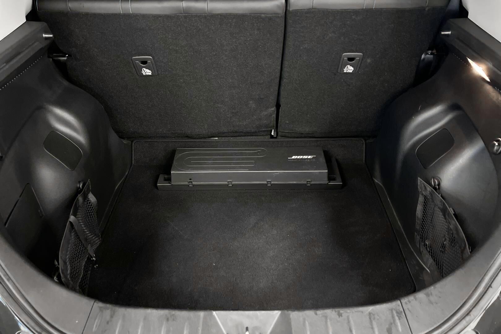 Nissan Leaf iso kuva 12