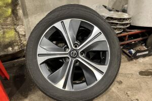 Nissan Leaf esikatselu 19