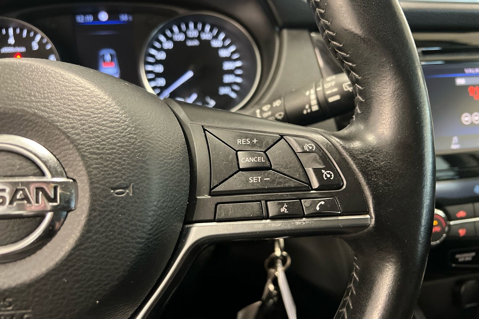 Nissan Qashqai iso kuva 21