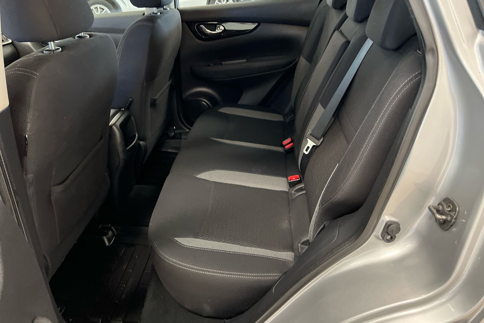 Nissan Qashqai iso kuva 6