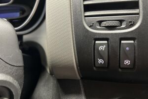 Nissan NV300 esikatselu 24