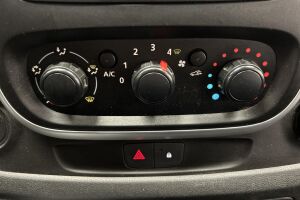 Nissan NV300 esikatselu 13