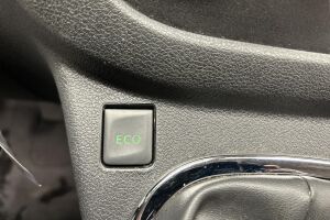 Nissan NV300 esikatselu 16