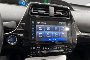 Toyota Prius Plug-in esikatselu 16