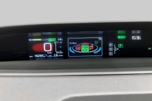 Toyota Prius Plug-in esikatselu 18