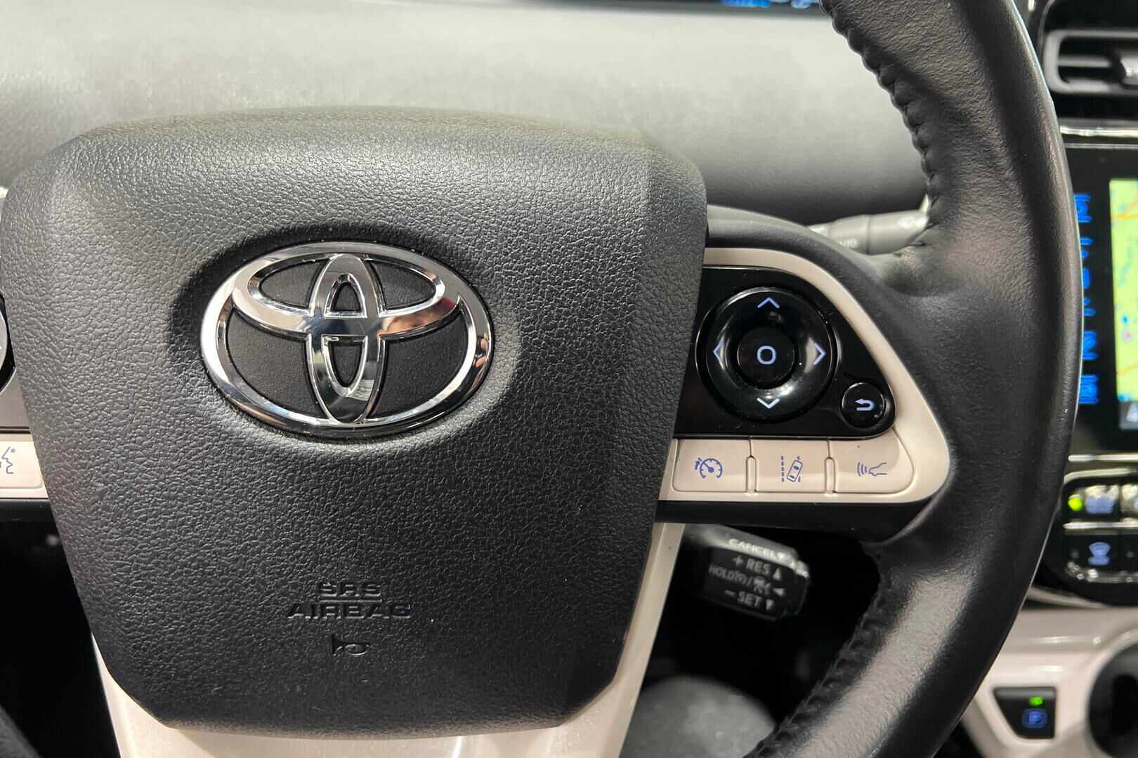 Toyota Prius Plug-in iso kuva 24