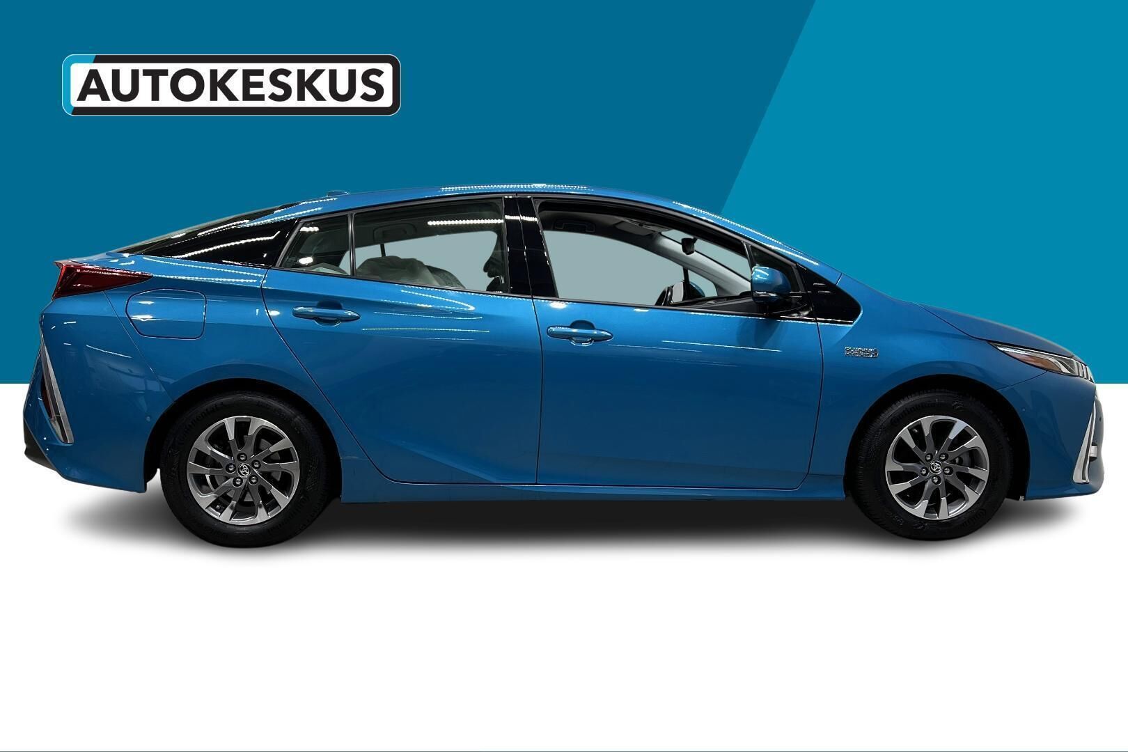 Toyota Prius Plug-in iso kuva 4
