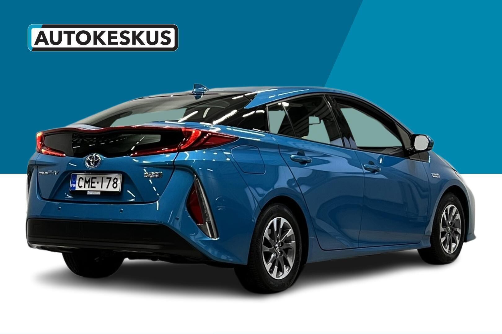 Toyota Prius Plug-in iso kuva 5