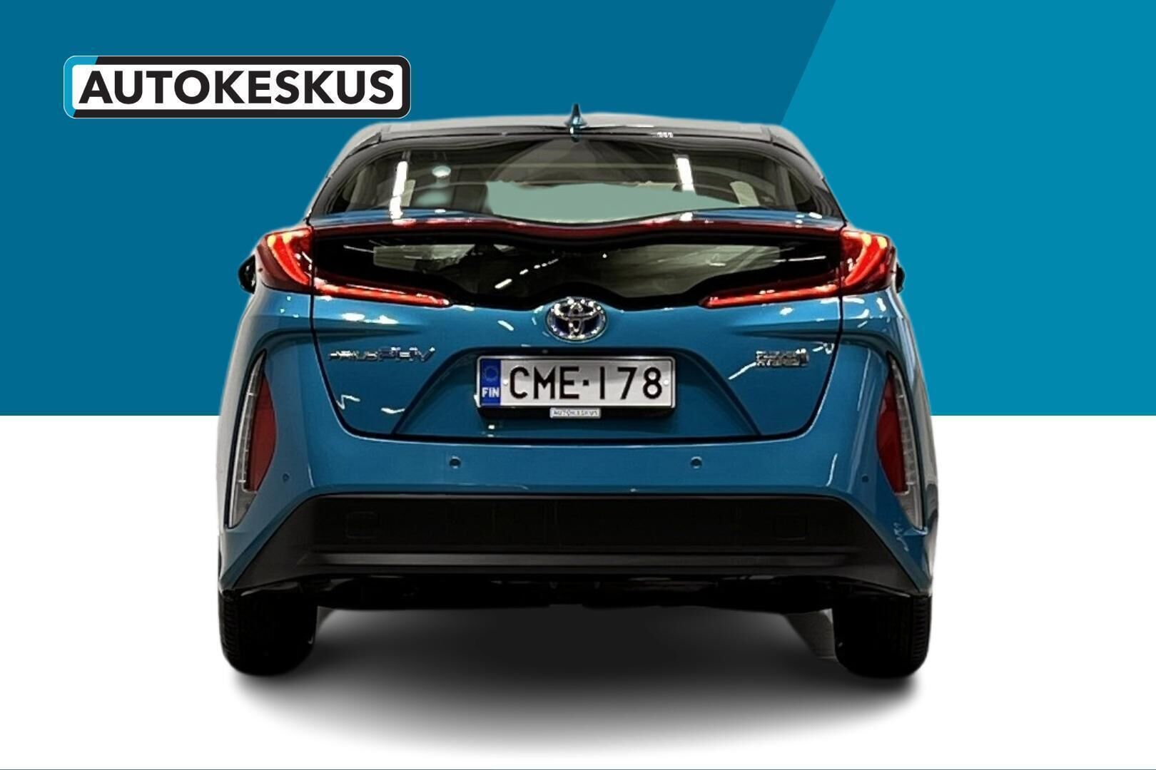 Toyota Prius Plug-in iso kuva 6