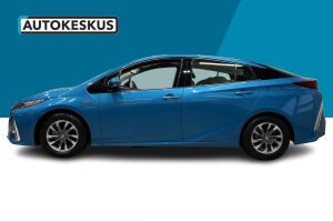Toyota Prius Plug-in esikatselu 8